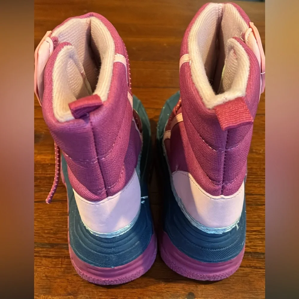 OskKosh B’gosh Pink and Blue Winter Boots toddler size 8